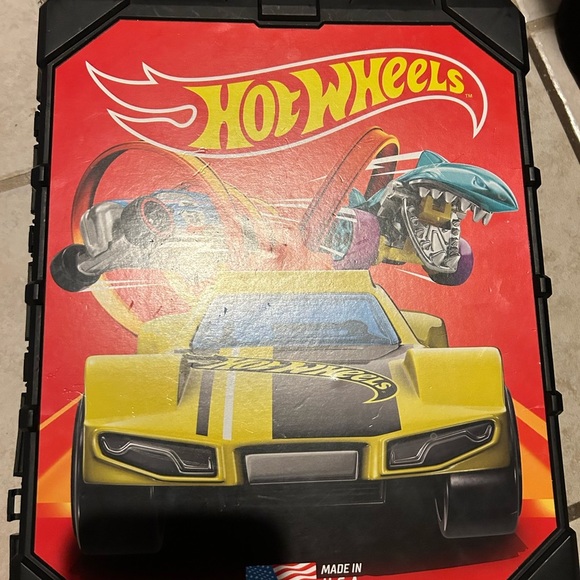 Hot Wheels Large Plastic Carrying Case Collection Holder Box for 40+ Cars - Picture 4 of 4